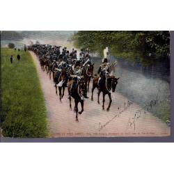 The 14th King's Hussars on their way to the village Carte n'ayant pas voyagé