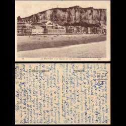 76 - Le Treport - Le casino et les falaises