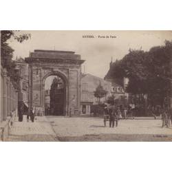 58 - Nevers - Porte de Paris - Animée
