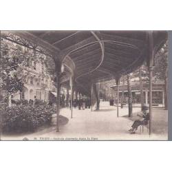 03 - Vichy - Galerie couverte dans le parc