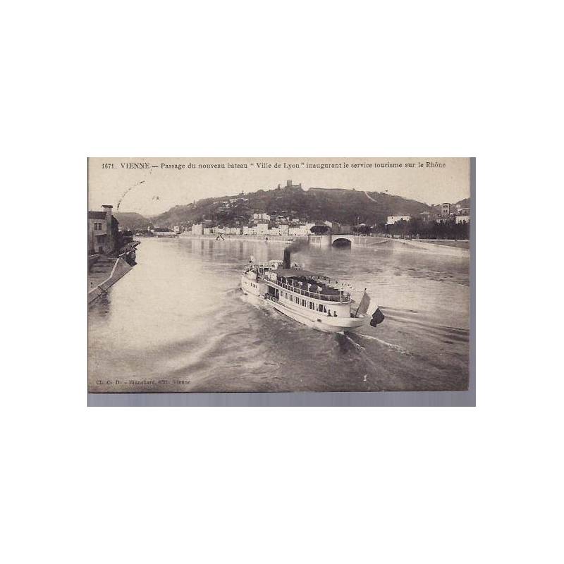 38 - Vienne - Le nouveau bateau "Ville de Lyon"