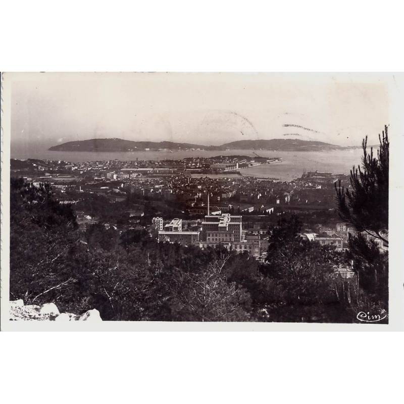 83 - Toulon - Vue panoramique et rade