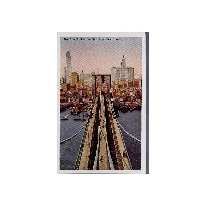 USA - New York - Brookling Bridge over East River