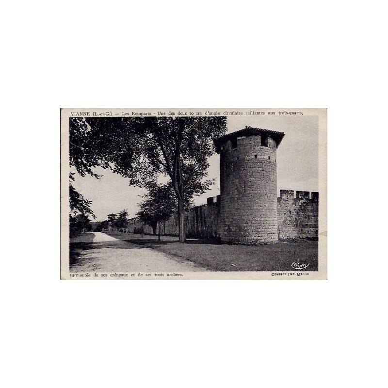 47 - Vianne - Les remparts - un des deux tours d'angle circulaire saillantes a
