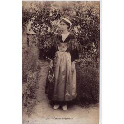 56 - Quiberon - Femme en costume de Quiberon - Non voyagé - Dos divisé