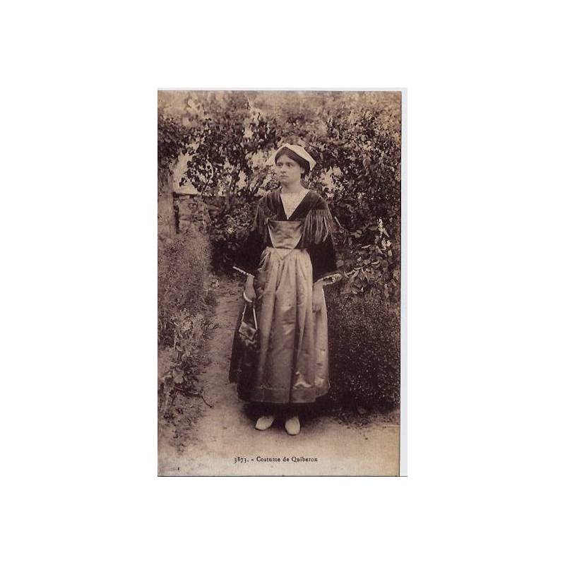 56 - Quiberon - Femme en costume de Quiberon - Non voyagé - Dos divisé