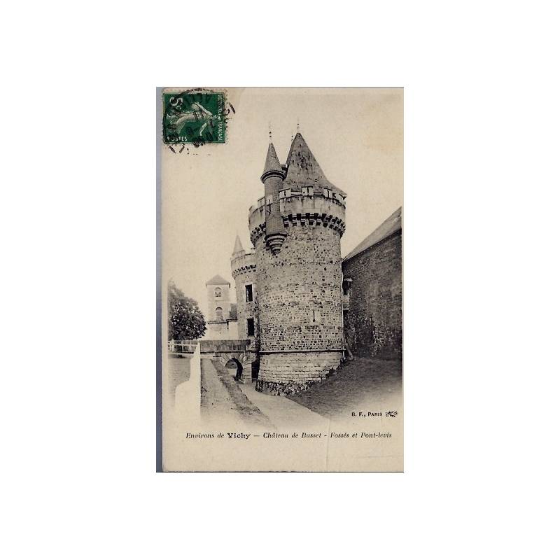 03 - Envrions de Vichy - Château de Busset - Fossés et pont-levis - Voyagé -...