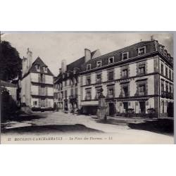 03 - Bourbon-l'Archambault - La place des Thermes - Non voyagé - Dos divisé...