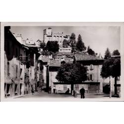 15 - Aurillac - Le château St-Etienne et la place de la Bienfaisance - Voyag...