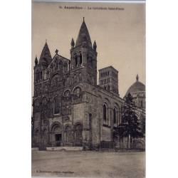 16 - Angoulême - La cathédrale Saint-Pierre - Voyagé - Dos divisé...