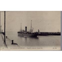 17 - La pallice-Rochelle - Paquebot sortant de l'avant-port - Voyagé - Dos d...