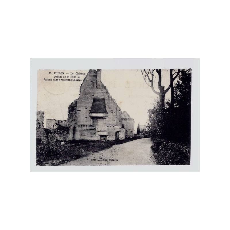 37 - Chinon - le château - restes de la salle où Jeanne d' Arc reconnut Cha...