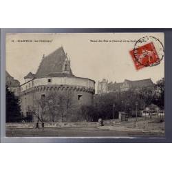 44 - Nantes - Le château - Tour du Fer à cheval et la Cathédrale - Voyagé -...
