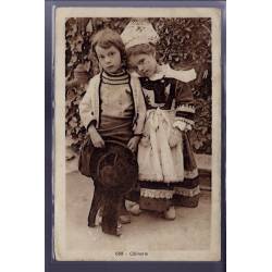 56 - Quiberon - Câlinerie - deux enfants en costumes d'époque - Voyagé - Dos 