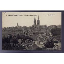 61 - La Perté-Macé - l'église - vue panoramique - Non voyagé - Dos divisé