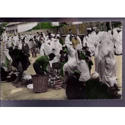 Algérie - Alger - Marché indigène du vendredi - Beau plan en couleur - Animé - 1957
