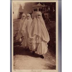 Algérie - Groupe de trois femmes arabes voilées